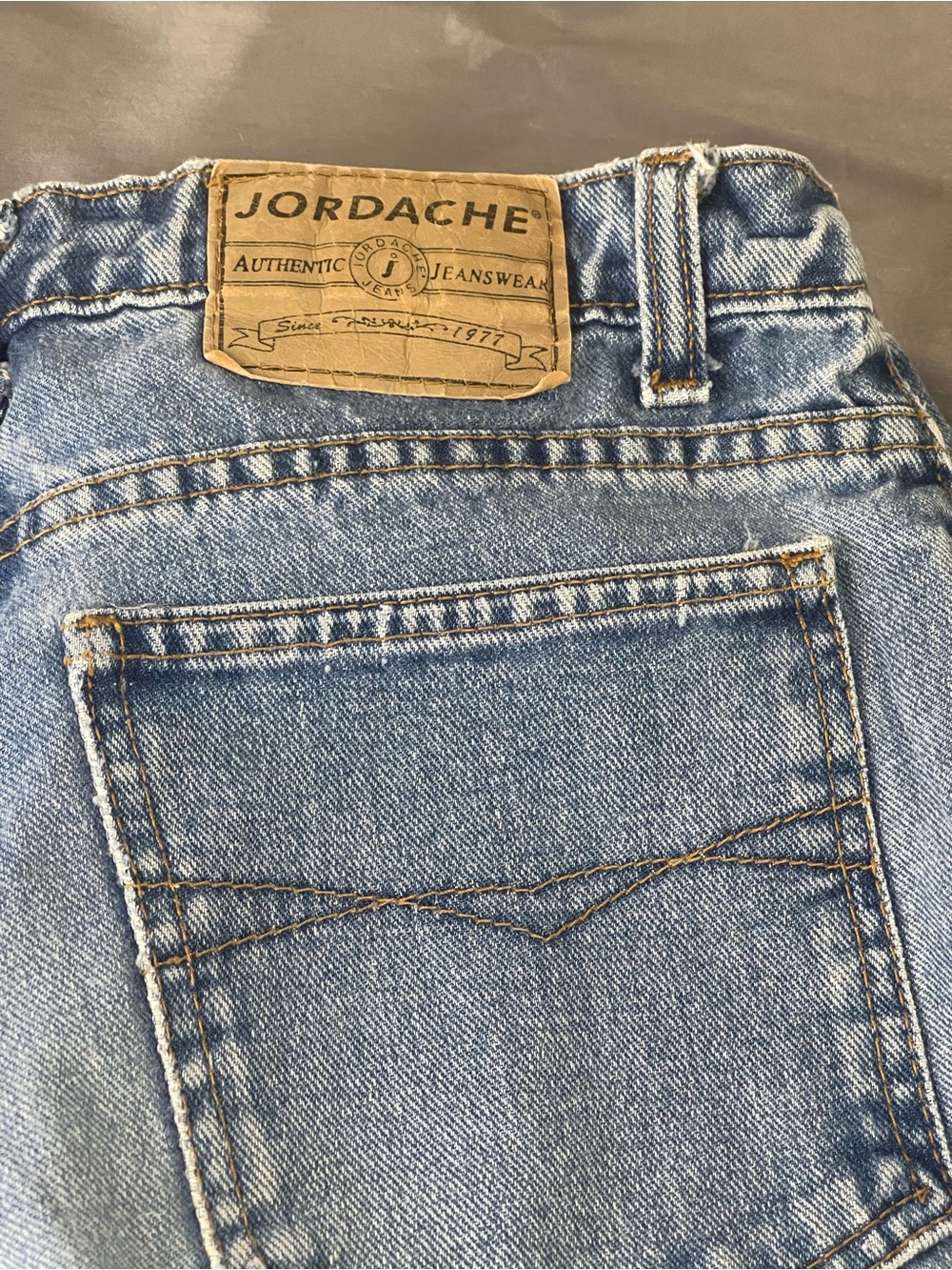 Jordache Light Wash Wide-Leg Jeans with Frayed Hem - Picture 2 of 10